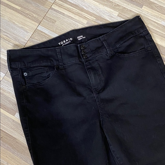 TORRID Super Soft Jeggings size women’s 18 short - Picture 5 of 9